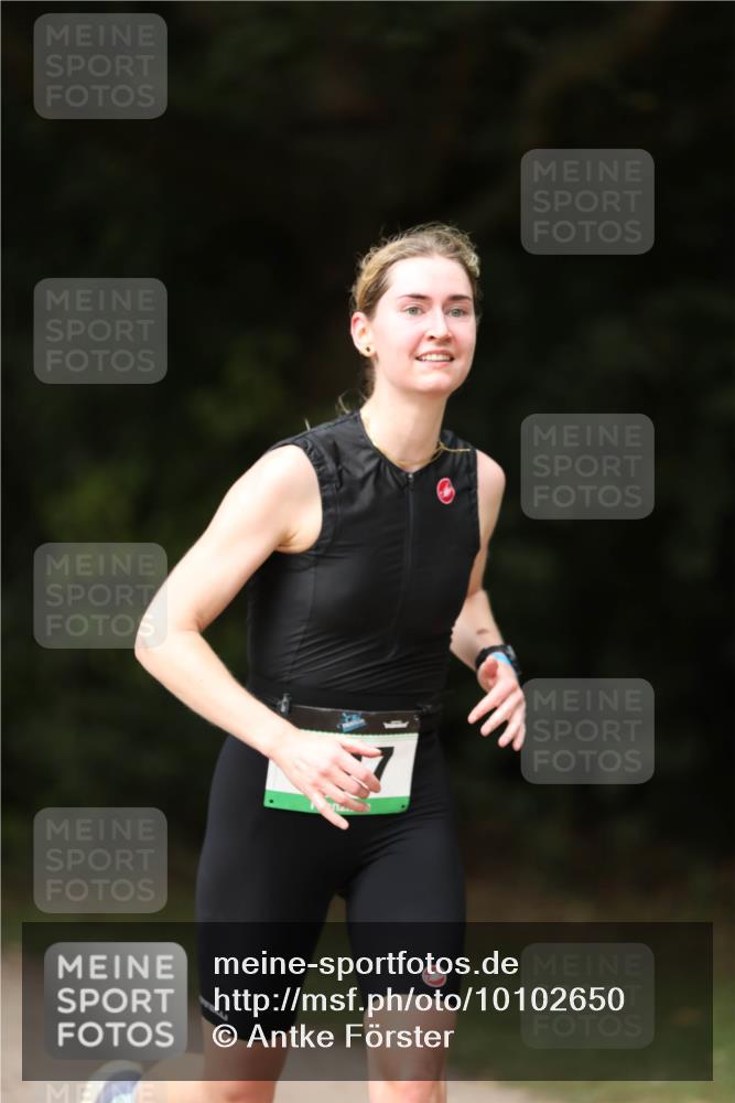 30.08.2026 - Elbe Triathlon Hamburg Antke Förster http://msf.ph/oto/10102650 30.08.2026 11:28:18 Laufen  meine-sportfotos.de