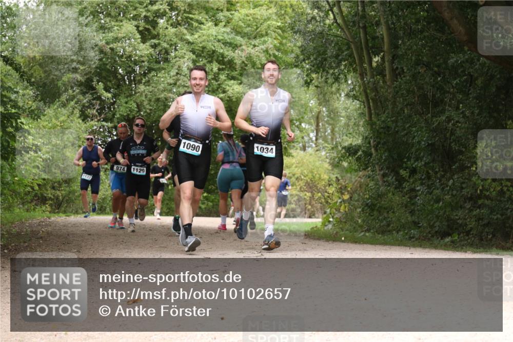 30.08.2026 - Elbe Triathlon Hamburg Antke Förster http://msf.ph/oto/10102657 30.08.2026 11:32:22 Laufen 1137, 974, 1129, 1090, 1034 meine-sportfotos.de