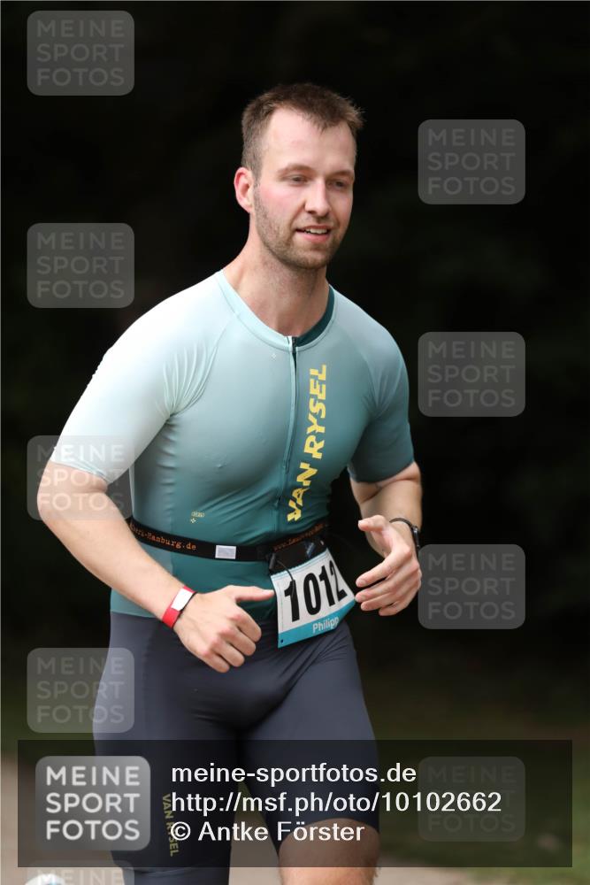 30.08.2026 - Elbe Triathlon Hamburg Antke Förster http://msf.ph/oto/10102662 30.08.2026 11:28:23 Laufen 1012 meine-sportfotos.de