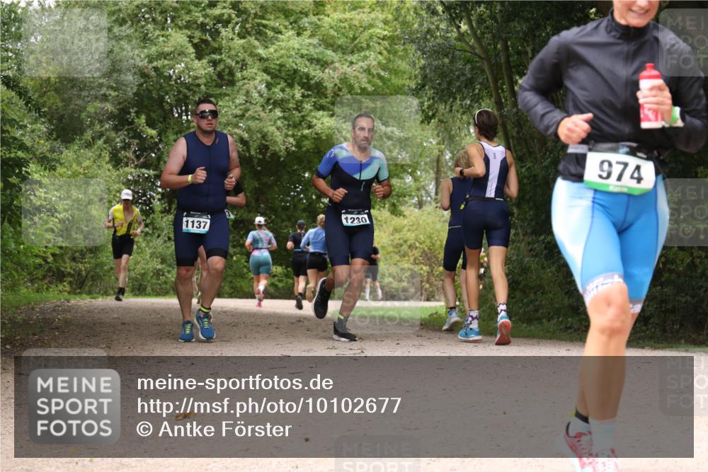 30.08.2026 - Elbe Triathlon Hamburg Antke Förster http://msf.ph/oto/10102677 30.08.2026 11:32:28 Laufen 1137, 1230, 974 meine-sportfotos.de