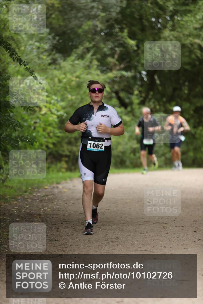 30.08.2026 - Elbe Triathlon Hamburg Antke Förster http://msf.ph/oto/10102726 30.08.2026 11:29:18 Laufen 1062 meine-sportfotos.de