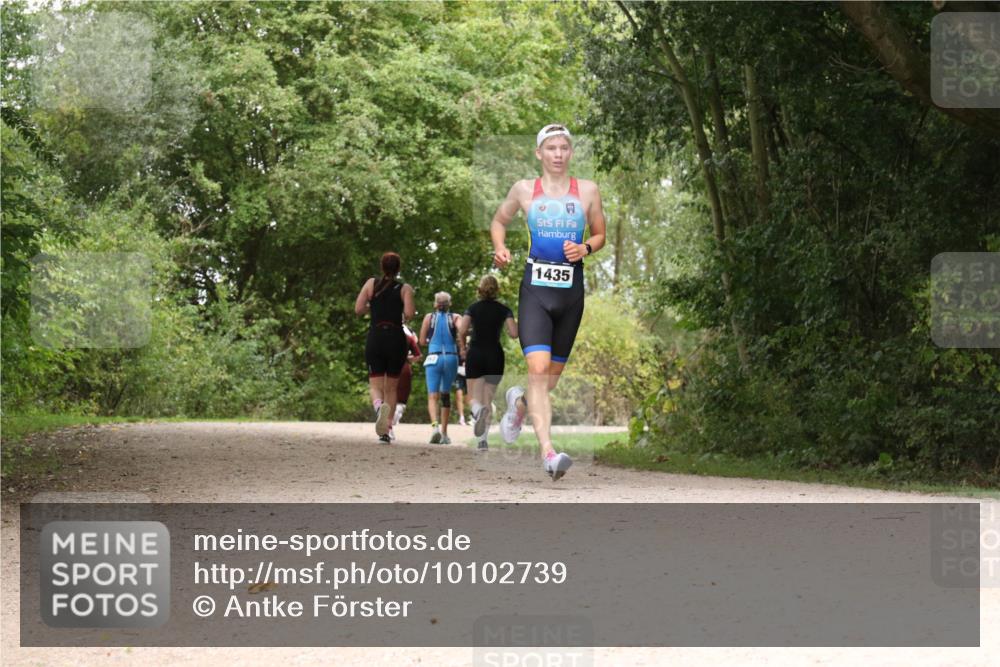 30.08.2026 - Elbe Triathlon Hamburg Antke Förster http://msf.ph/oto/10102739 30.08.2026 11:33:47 Laufen 1435 meine-sportfotos.de