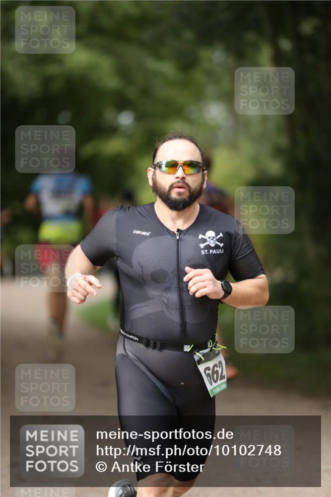 30.08.2026 - Elbe Triathlon Hamburg Antke Förster http://msf.ph/oto/10102748 30.08.2026 11:29:31 Laufen 662 meine-sportfotos.de