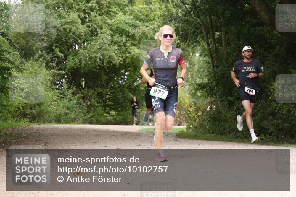 30.08.2026 - Elbe Triathlon Hamburg Antke Förster http://msf.ph/oto/10102757 30.08.2026 11:34:01 Laufen 294 meine-sportfotos.de
