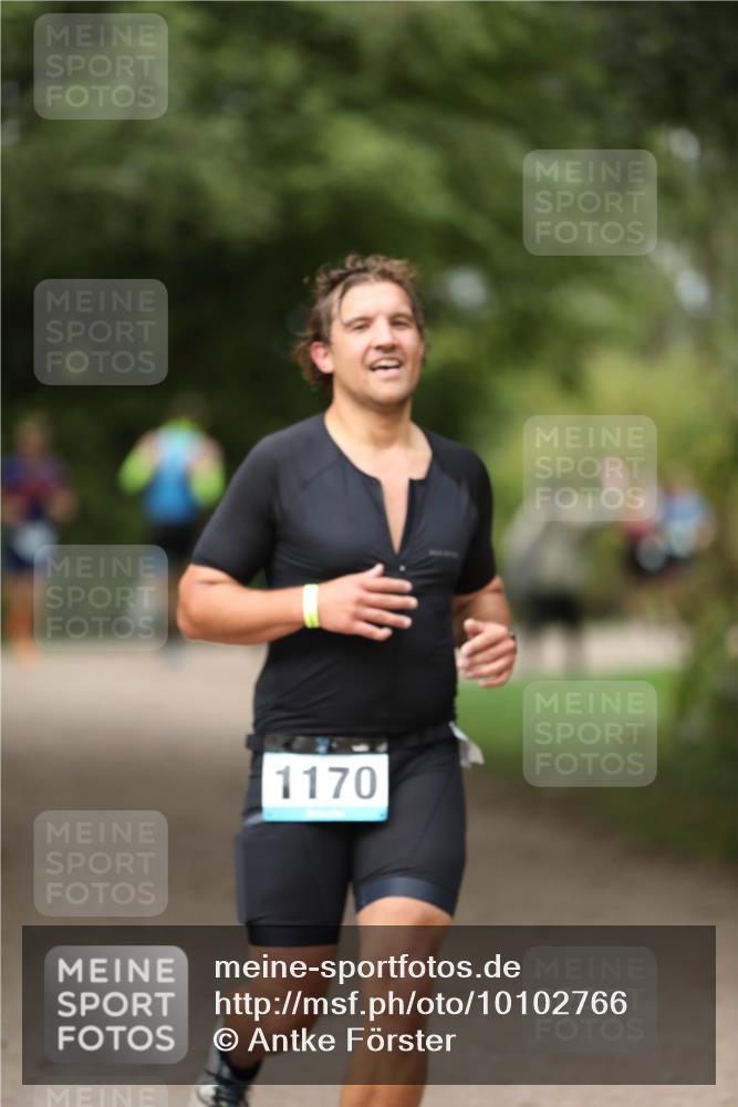 30.08.2026 - Elbe Triathlon Hamburg Antke Förster http://msf.ph/oto/10102766 30.08.2026 11:29:45 Laufen 1170 meine-sportfotos.de