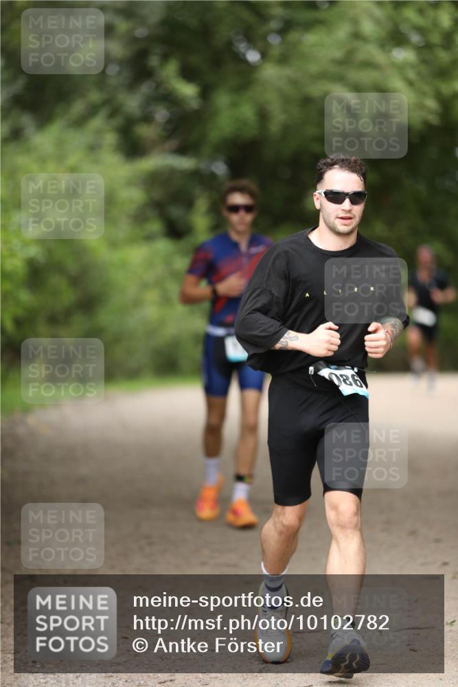 30.08.2026 - Elbe Triathlon Hamburg Antke Förster http://msf.ph/oto/10102782 30.08.2026 11:29:53 Laufen 086 meine-sportfotos.de