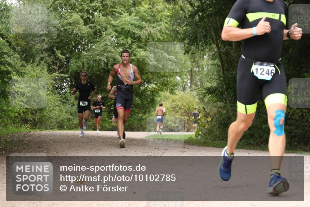 30.08.2026 - Elbe Triathlon Hamburg Antke Förster http://msf.ph/oto/10102785 30.08.2026 11:34:24 Laufen 796, 879, 1246 meine-sportfotos.de