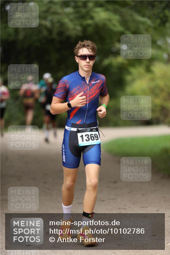 30.08.2026 - Elbe Triathlon Hamburg Antke Förster http://msf.ph/oto/10102786 30.08.2026 11:29:55 Laufen 1369 meine-sportfotos.de
