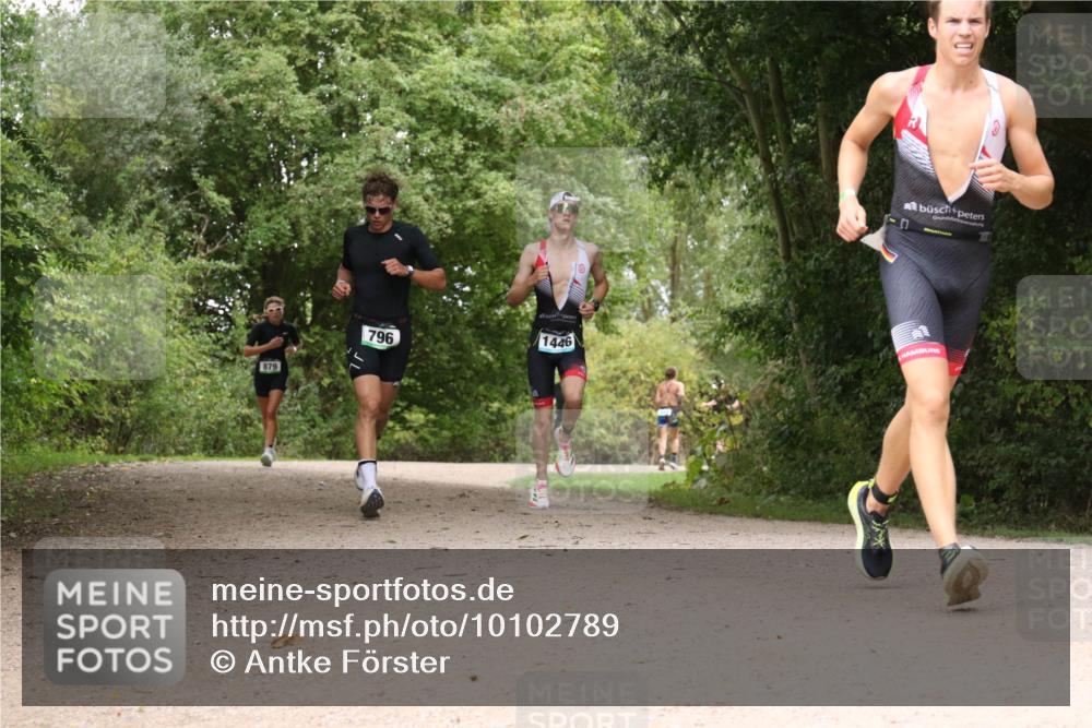 30.08.2026 - Elbe Triathlon Hamburg Antke Förster http://msf.ph/oto/10102789 30.08.2026 11:34:26 Laufen 879, 796, 1446, 70 meine-sportfotos.de