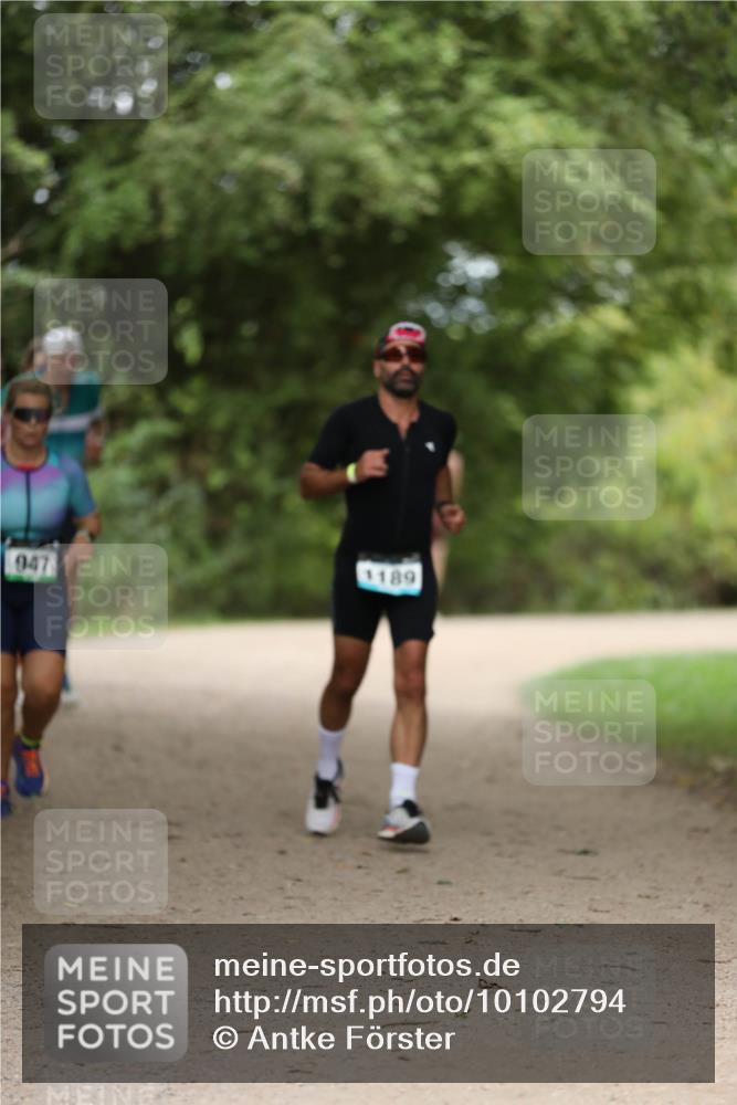 30.08.2026 - Elbe Triathlon Hamburg Antke Förster http://msf.ph/oto/10102794 30.08.2026 11:30:01 Laufen 947, 1189 meine-sportfotos.de