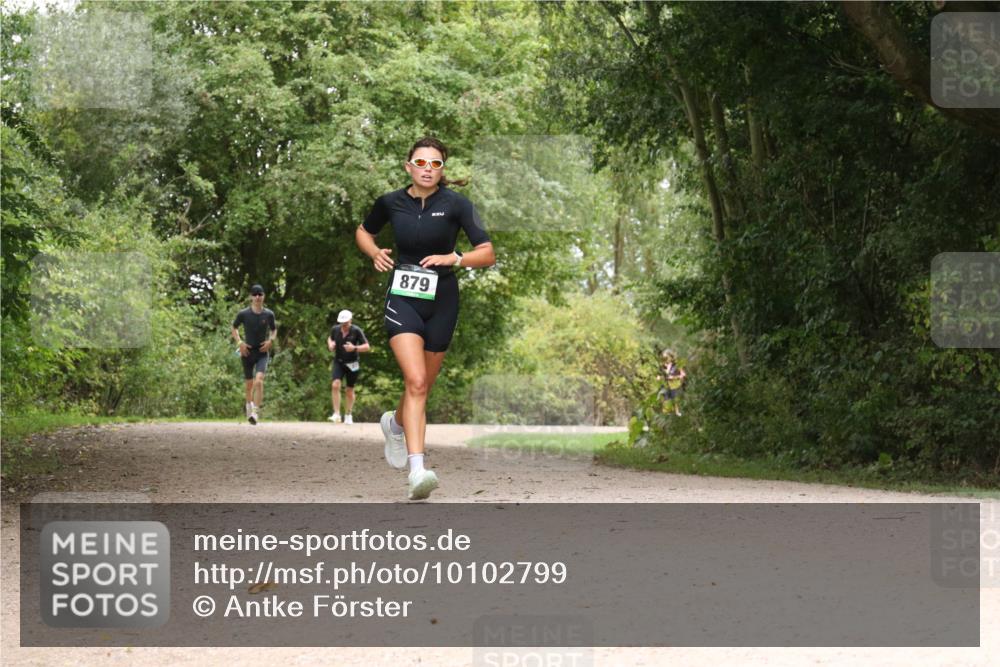 30.08.2026 - Elbe Triathlon Hamburg Antke Förster http://msf.ph/oto/10102799 30.08.2026 11:34:32 Laufen 879 meine-sportfotos.de