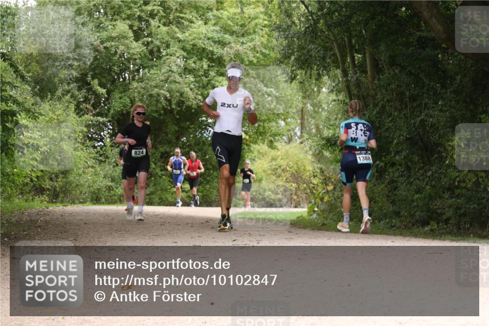 30.08.2026 - Elbe Triathlon Hamburg Antke Förster http://msf.ph/oto/10102847 30.08.2026 11:35:00 Laufen 824, 2, 1388 meine-sportfotos.de