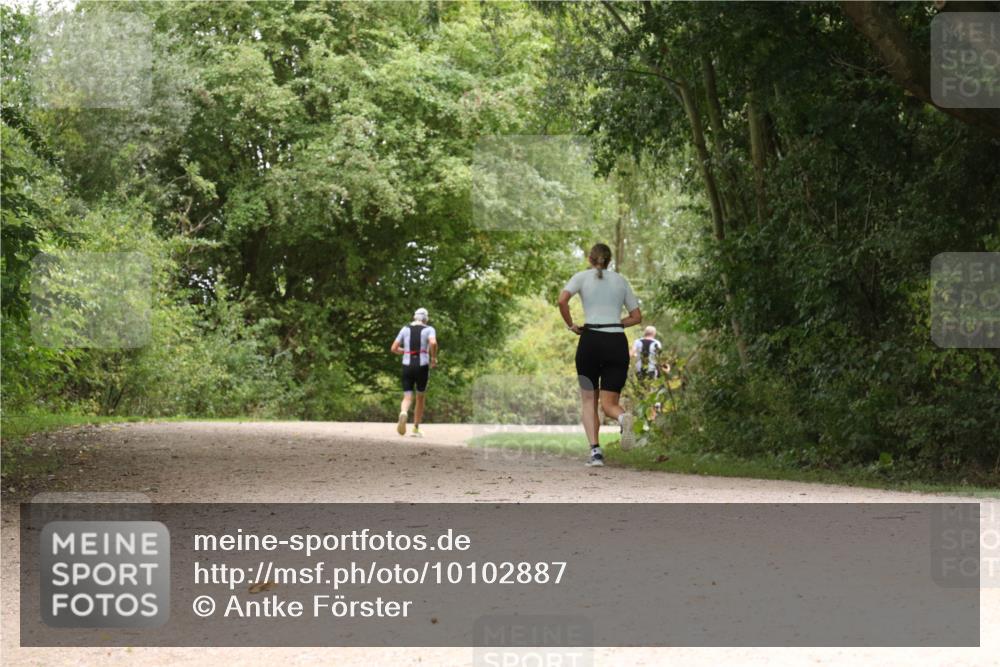 30.08.2026 - Elbe Triathlon Hamburg Antke Förster http://msf.ph/oto/10102887 30.08.2026 11:35:24 Laufen 44 meine-sportfotos.de
