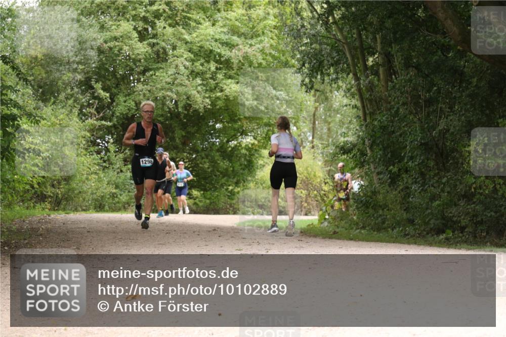 30.08.2026 - Elbe Triathlon Hamburg Antke Förster http://msf.ph/oto/10102889 30.08.2026 11:35:36 Laufen 1298 meine-sportfotos.de