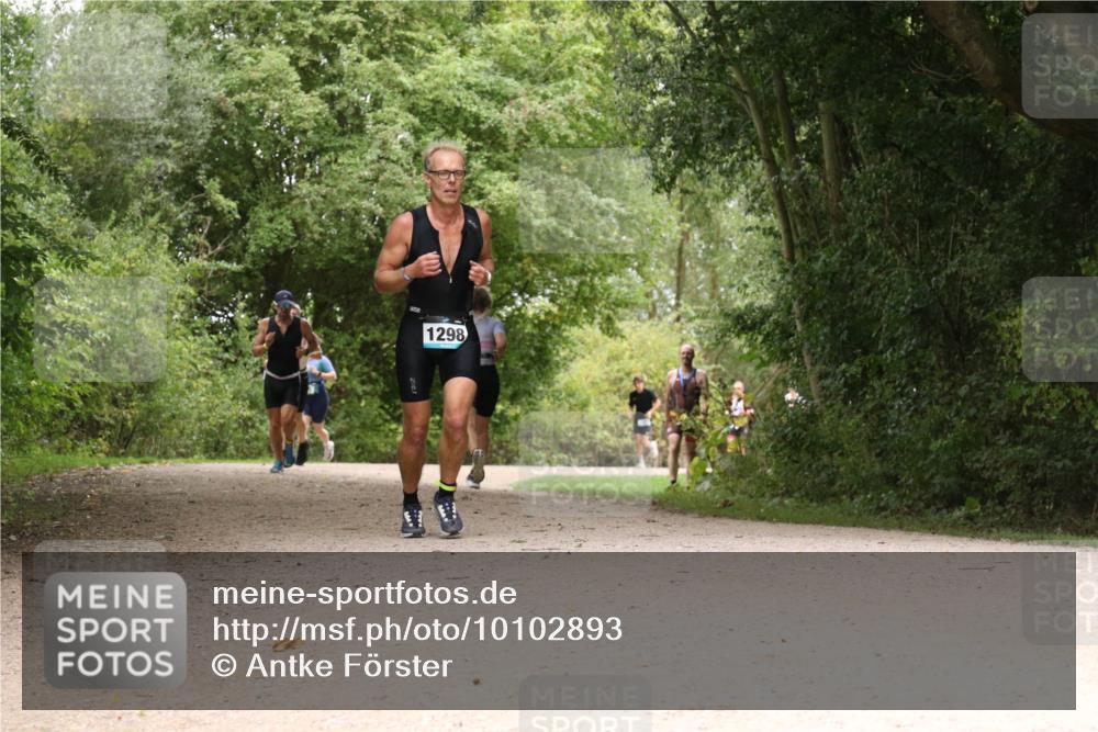 30.08.2026 - Elbe Triathlon Hamburg Antke Förster http://msf.ph/oto/10102893 30.08.2026 11:35:37 Laufen 1298 meine-sportfotos.de