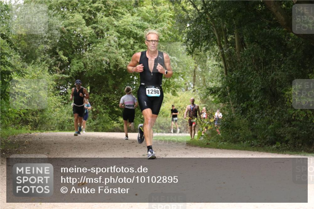 30.08.2026 - Elbe Triathlon Hamburg Antke Förster http://msf.ph/oto/10102895 30.08.2026 11:35:38 Laufen 1298 meine-sportfotos.de