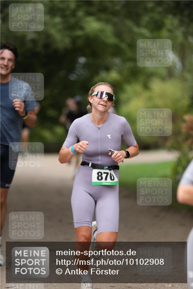 30.08.2026 - Elbe Triathlon Hamburg Antke Förster http://msf.ph/oto/10102908 30.08.2026 11:31:26 Laufen 870 meine-sportfotos.de
