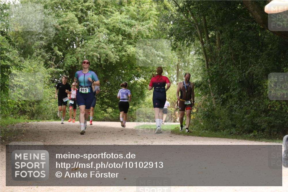 30.08.2026 - Elbe Triathlon Hamburg Antke Förster http://msf.ph/oto/10102913 30.08.2026 11:35:46 Laufen 1374, 915, 725 meine-sportfotos.de