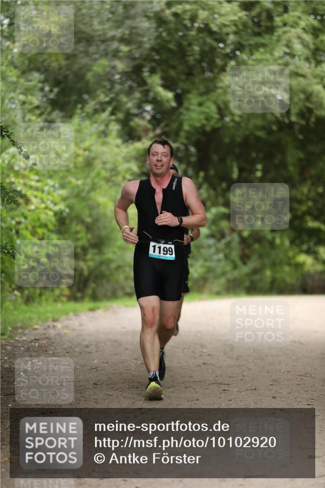 30.08.2026 - Elbe Triathlon Hamburg Antke Förster http://msf.ph/oto/10102920 30.08.2026 11:31:35 Laufen 1199 meine-sportfotos.de