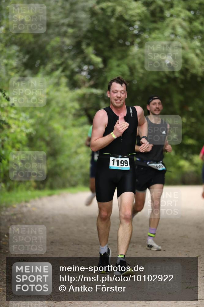 30.08.2026 - Elbe Triathlon Hamburg Antke Förster http://msf.ph/oto/10102922 30.08.2026 11:31:36 Laufen 1199 meine-sportfotos.de