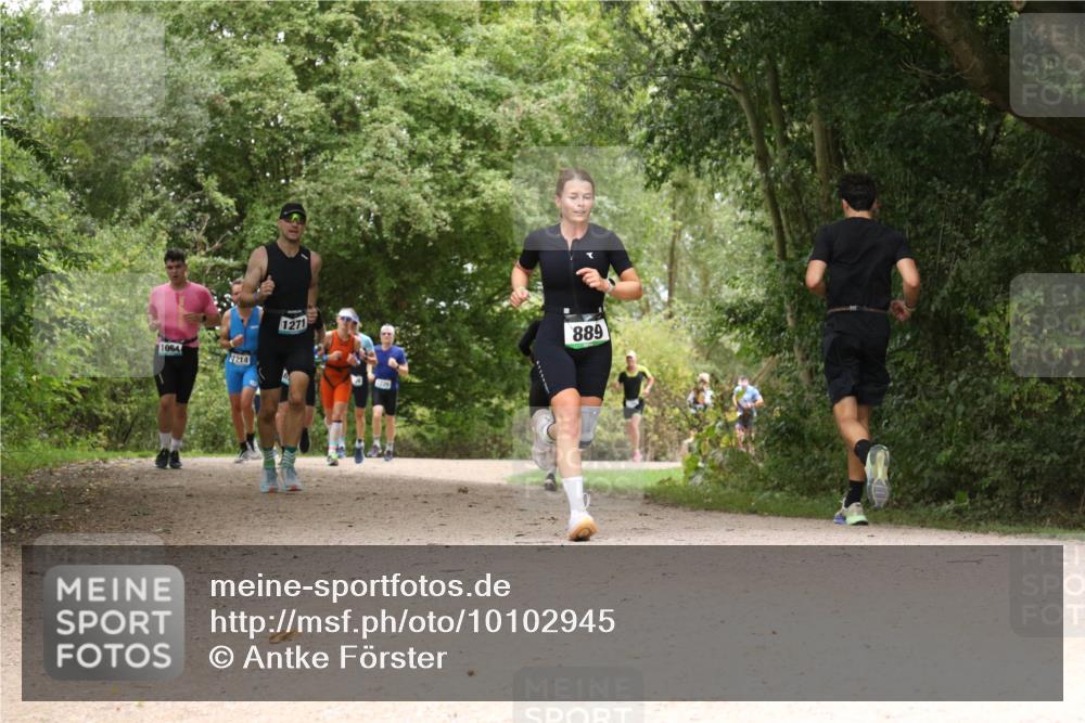 30.08.2026 - Elbe Triathlon Hamburg Antke Förster http://msf.ph/oto/10102945 30.08.2026 11:36:06 Laufen 1064, 214, 1271, 1226, 889 meine-sportfotos.de