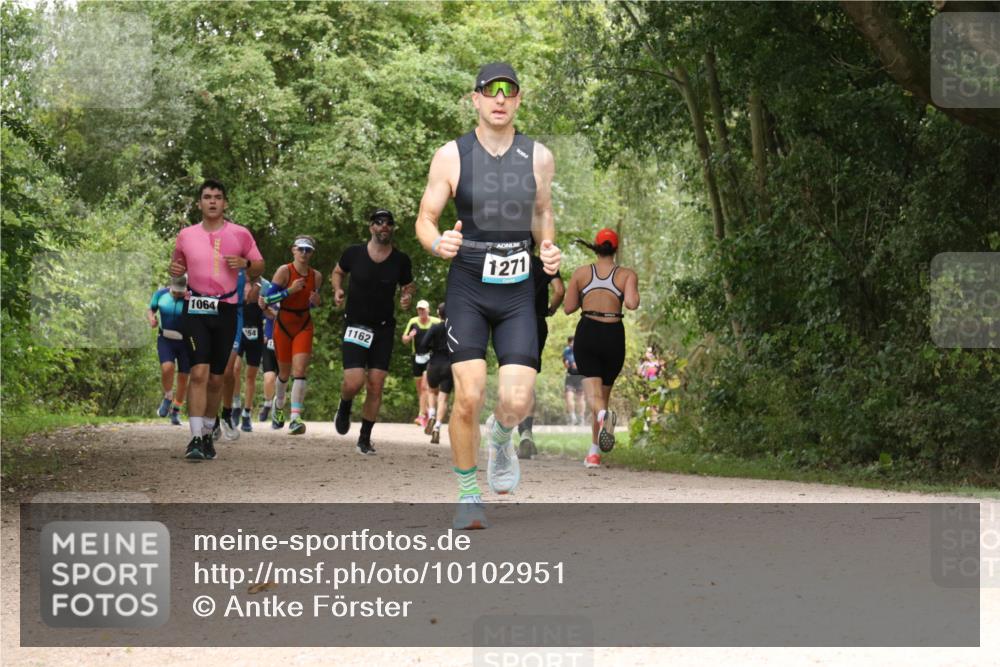 30.08.2026 - Elbe Triathlon Hamburg Antke Förster http://msf.ph/oto/10102951 30.08.2026 11:36:09 Laufen 1064, 1162, 1271 meine-sportfotos.de