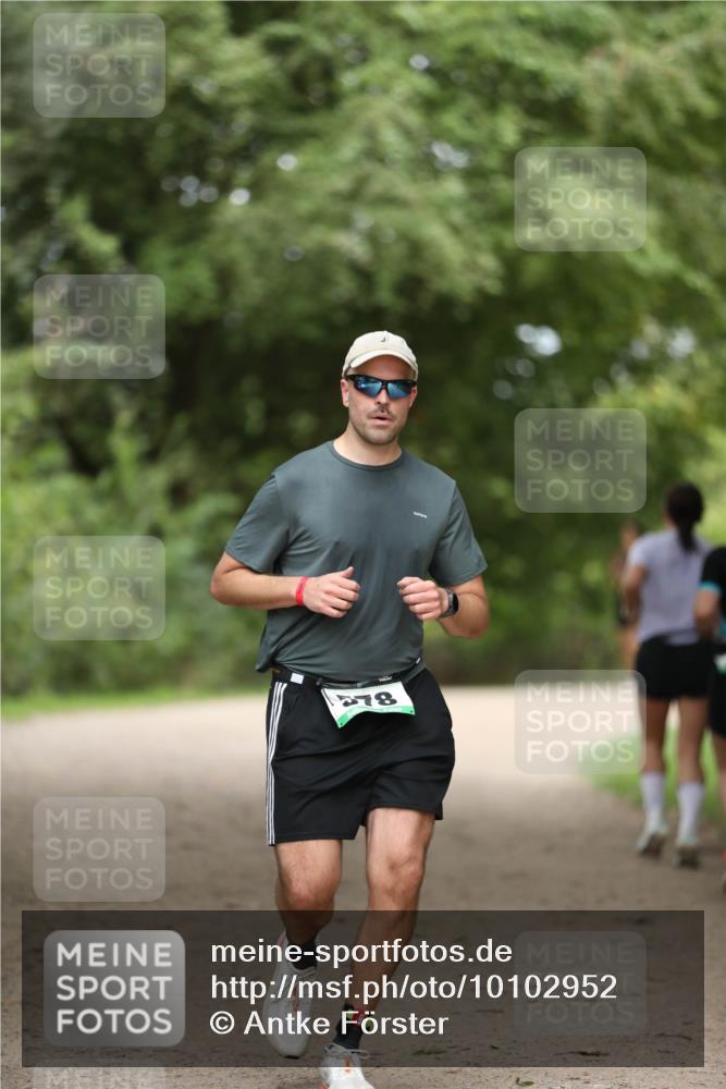 30.08.2026 - Elbe Triathlon Hamburg Antke Förster http://msf.ph/oto/10102952 30.08.2026 11:32:02 Laufen 822 meine-sportfotos.de