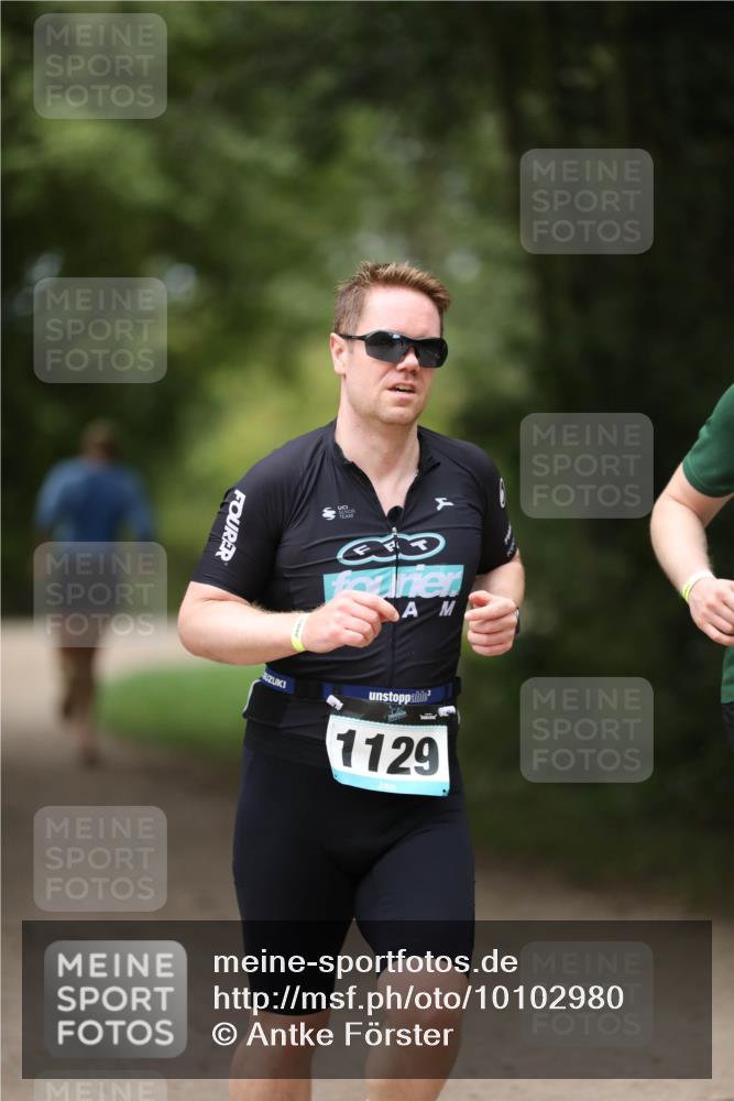 30.08.2026 - Elbe Triathlon Hamburg Antke Förster http://msf.ph/oto/10102980 30.08.2026 11:32:27 Laufen 1129 meine-sportfotos.de