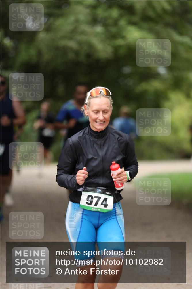 30.08.2026 - Elbe Triathlon Hamburg Antke Förster http://msf.ph/oto/10102982 30.08.2026 11:32:28 Laufen 974 meine-sportfotos.de