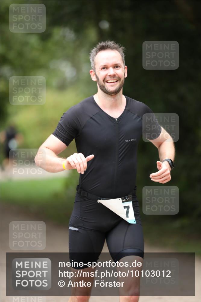 30.08.2026 - Elbe Triathlon Hamburg Antke Förster http://msf.ph/oto/10103012 30.08.2026 11:32:58 Laufen  meine-sportfotos.de
