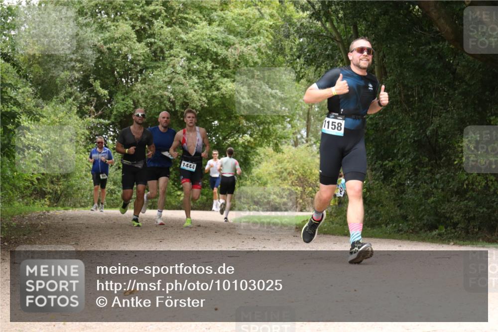 30.08.2026 - Elbe Triathlon Hamburg Antke Förster http://msf.ph/oto/10103025 30.08.2026 11:36:52 Laufen 1444, 1158 meine-sportfotos.de