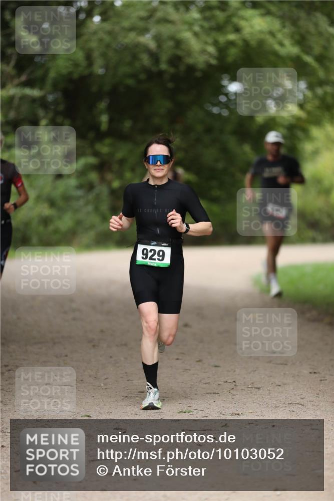 30.08.2026 - Elbe Triathlon Hamburg Antke Förster http://msf.ph/oto/10103052 30.08.2026 11:33:58 Laufen 929 meine-sportfotos.de