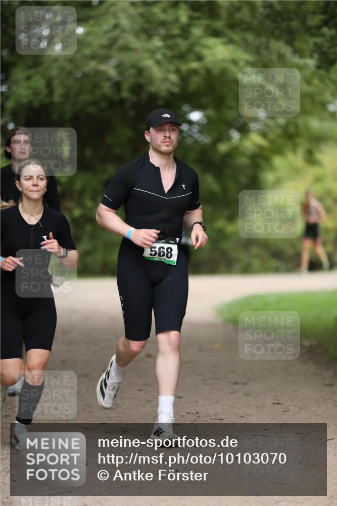 30.08.2026 - Elbe Triathlon Hamburg Antke Förster http://msf.ph/oto/10103070 30.08.2026 11:34:13 Laufen 568 meine-sportfotos.de