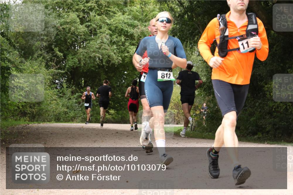 30.08.2026 - Elbe Triathlon Hamburg Antke Förster http://msf.ph/oto/10103079 30.08.2026 11:37:31 Laufen 177, 812, 11 meine-sportfotos.de