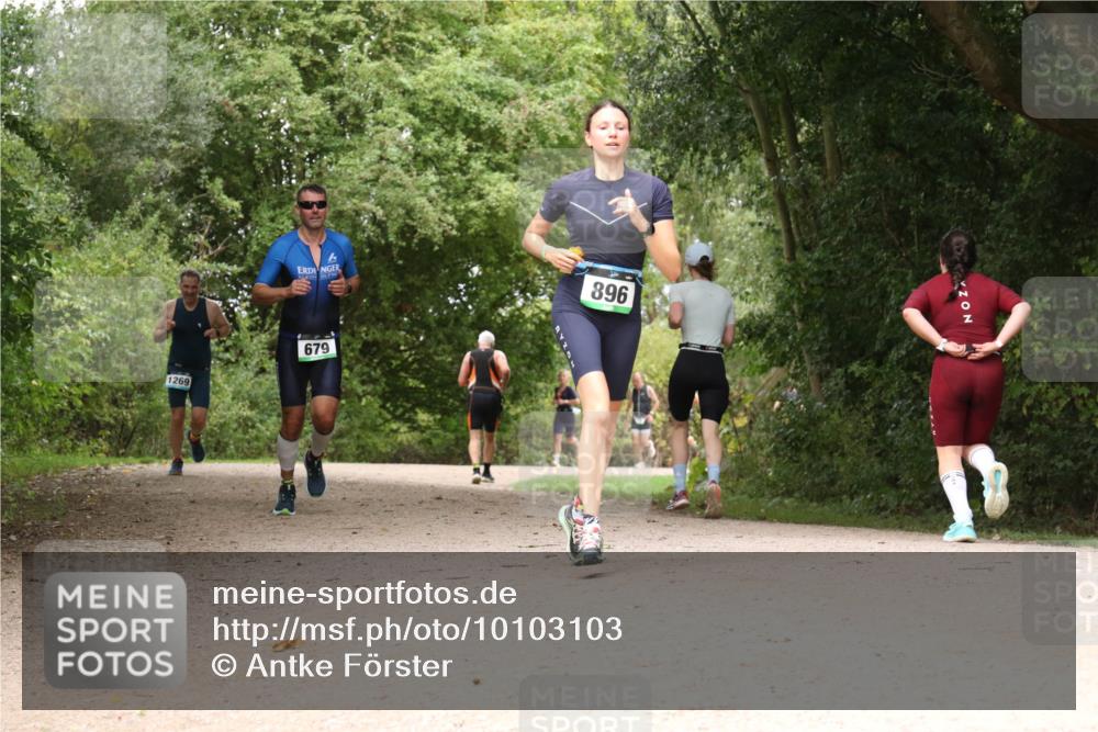 30.08.2026 - Elbe Triathlon Hamburg Antke Förster http://msf.ph/oto/10103103 30.08.2026 11:37:48 Laufen 1269, 679, 896 meine-sportfotos.de