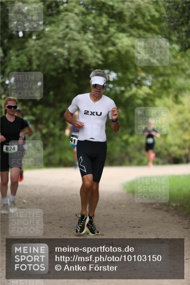 30.08.2026 - Elbe Triathlon Hamburg Antke Förster http://msf.ph/oto/10103150 30.08.2026 11:35:00 Laufen 41, 824, 2 meine-sportfotos.de