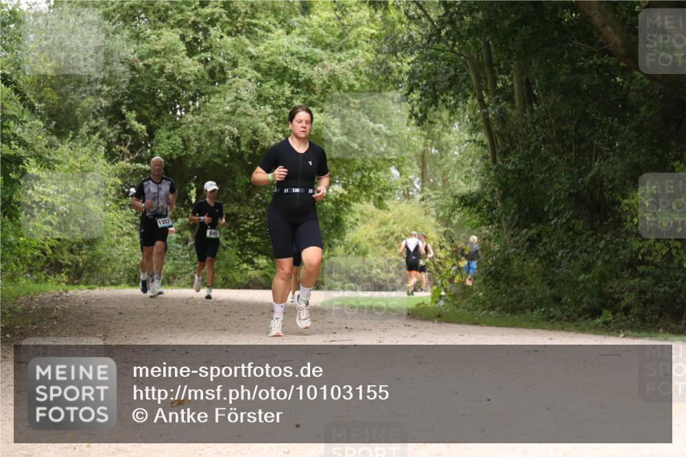 30.08.2026 - Elbe Triathlon Hamburg Antke Förster http://msf.ph/oto/10103155 30.08.2026 11:38:20 Laufen 1302, 845 meine-sportfotos.de