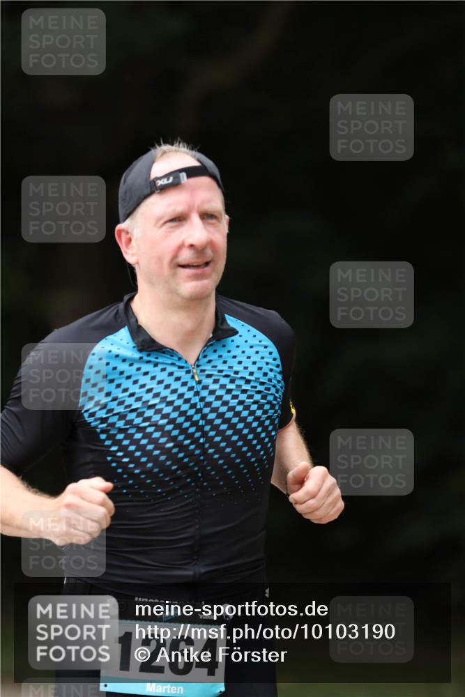 30.08.2026 - Elbe Triathlon Hamburg Antke Förster http://msf.ph/oto/10103190 30.08.2026 11:35:24 Laufen 1264 meine-sportfotos.de