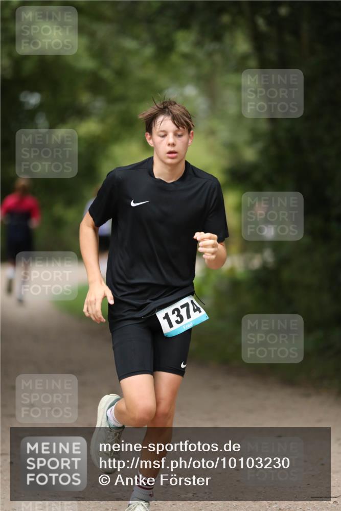 30.08.2026 - Elbe Triathlon Hamburg Antke Förster http://msf.ph/oto/10103230 30.08.2026 11:35:52 Laufen 1374 meine-sportfotos.de