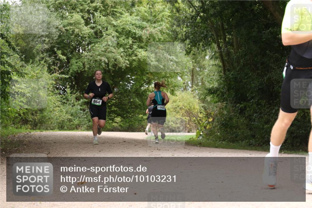 30.08.2026 - Elbe Triathlon Hamburg Antke Förster http://msf.ph/oto/10103231 30.08.2026 11:39:28 Laufen 864, 1503 meine-sportfotos.de