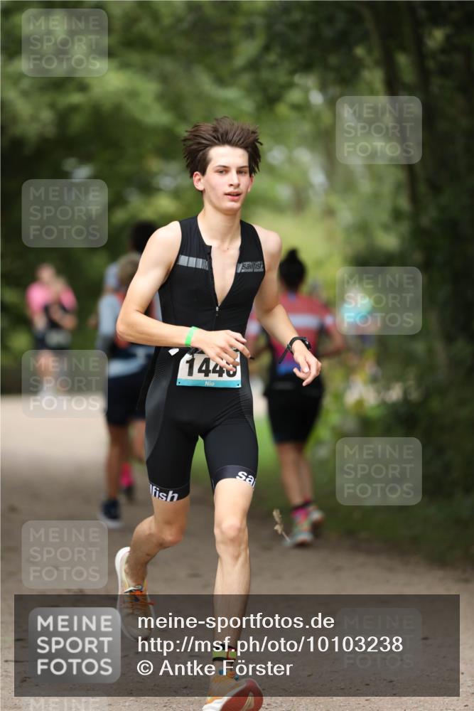 30.08.2026 - Elbe Triathlon Hamburg Antke Förster http://msf.ph/oto/10103238 30.08.2026 11:35:58 Laufen 1445 meine-sportfotos.de