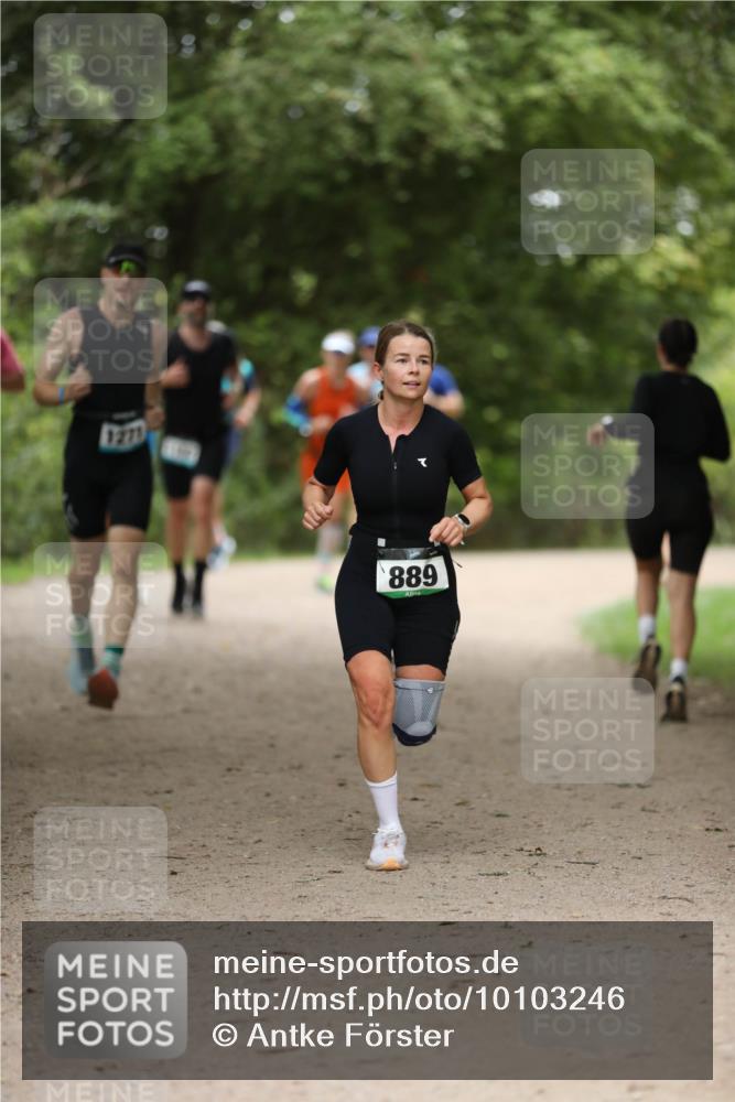 30.08.2026 - Elbe Triathlon Hamburg Antke Förster http://msf.ph/oto/10103246 30.08.2026 11:36:06 Laufen 1271, 889 meine-sportfotos.de