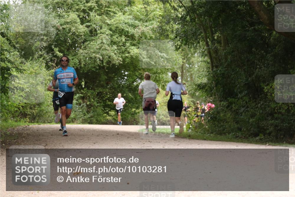30.08.2026 - Elbe Triathlon Hamburg Antke Förster http://msf.ph/oto/10103281 30.08.2026 11:40:06 Laufen 303 meine-sportfotos.de