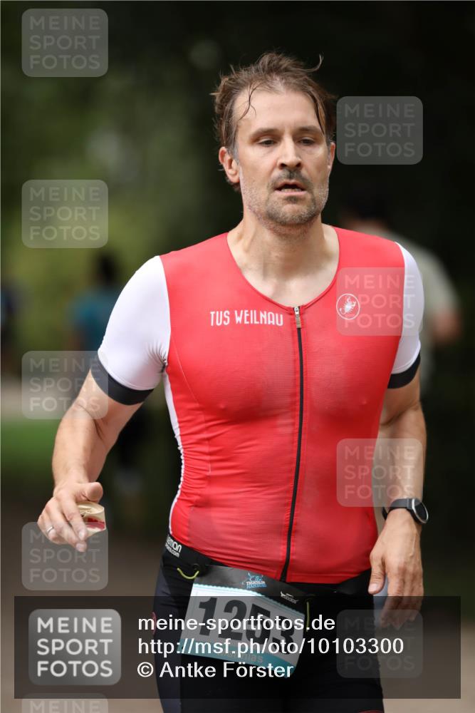 30.08.2026 - Elbe Triathlon Hamburg Antke Förster http://msf.ph/oto/10103300 30.08.2026 11:36:31 Laufen 1253 meine-sportfotos.de
