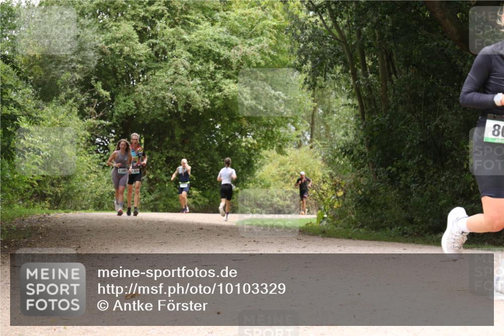 30.08.2026 - Elbe Triathlon Hamburg Antke Förster http://msf.ph/oto/10103329 30.08.2026 11:40:29 Laufen 1390, 1324, 80 meine-sportfotos.de