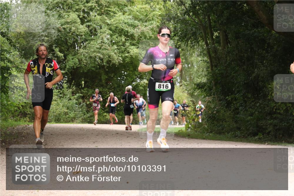 30.08.2026 - Elbe Triathlon Hamburg Antke Förster http://msf.ph/oto/10103391 30.08.2026 11:41:05 Laufen 2385, 816 meine-sportfotos.de
