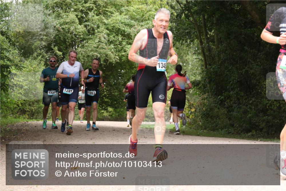 30.08.2026 - Elbe Triathlon Hamburg Antke Förster http://msf.ph/oto/10103413 30.08.2026 11:41:17 Laufen 1227, 5, 1287, 47, 1353, 1345 meine-sportfotos.de