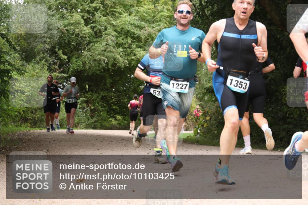 30.08.2026 - Elbe Triathlon Hamburg Antke Förster http://msf.ph/oto/10103425 30.08.2026 11:41:21 Laufen 847, 53, 2025, 1227, 1353 meine-sportfotos.de