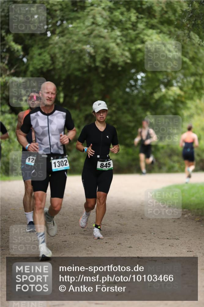 30.08.2026 - Elbe Triathlon Hamburg Antke Förster http://msf.ph/oto/10103466 30.08.2026 11:38:25 Laufen 0, 12, 1302, 845 meine-sportfotos.de