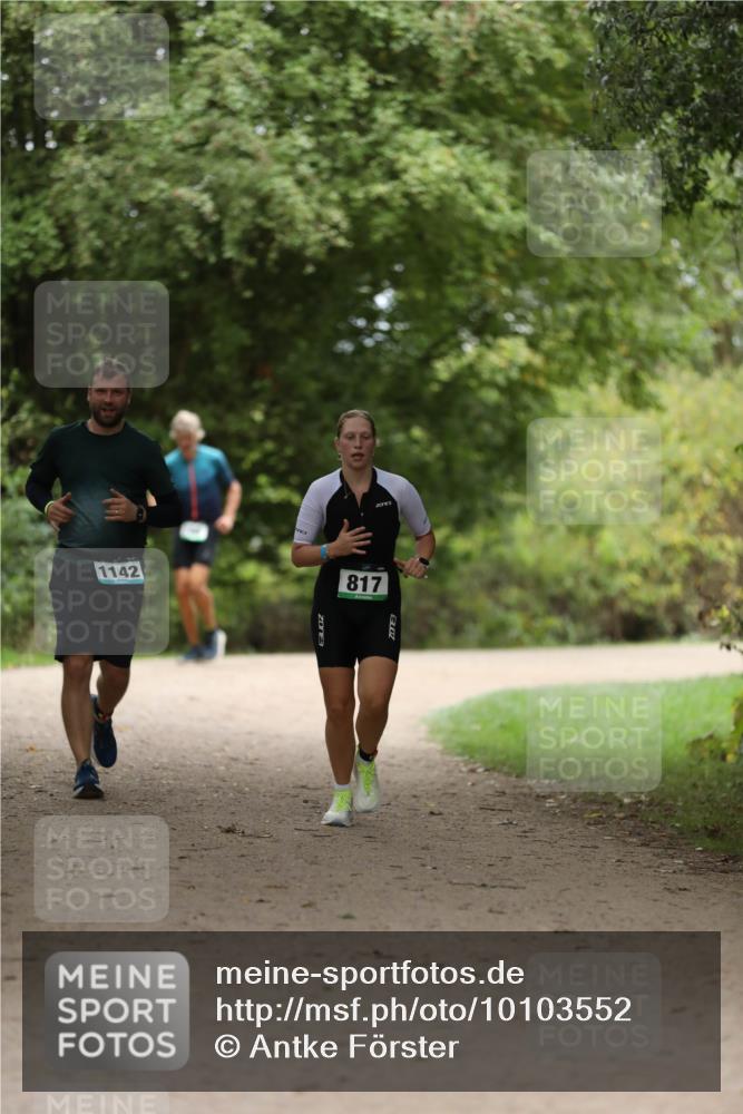 30.08.2026 - Elbe Triathlon Hamburg Antke Förster http://msf.ph/oto/10103552 30.08.2026 11:39:51 Laufen 1142, 817, 20723, 3 meine-sportfotos.de